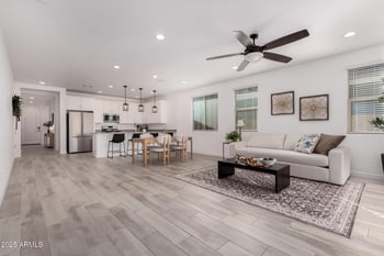 3266 Wild Dr, San Tan Valley, AZ 85143