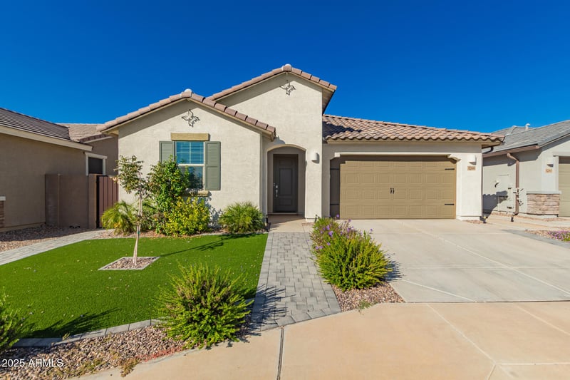 3266 Wild Dr, San Tan Valley, AZ 85143