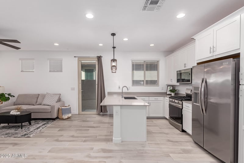 3266 Wild Dr, San Tan Valley, AZ 85143