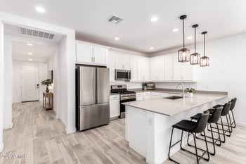 3266 Wild Dr, San Tan Valley, AZ 85143