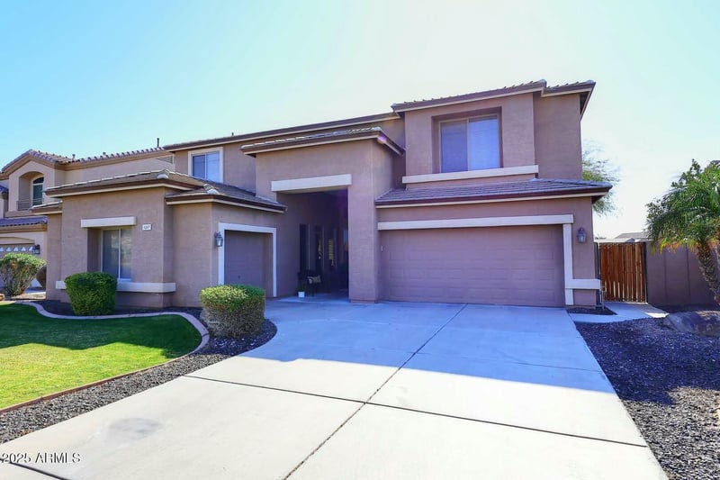 3267 Maplewood St, Gilbert, AZ 85297