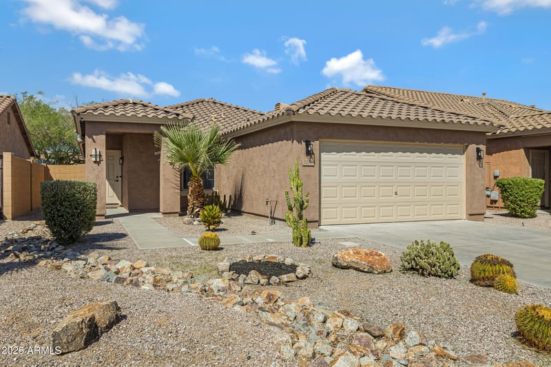 3268 Belle Ave, San Tan Valley, AZ 85144