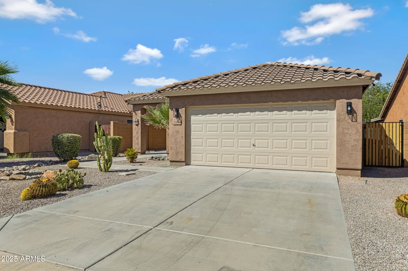 3268 Belle Ave, San Tan Valley, AZ 85144