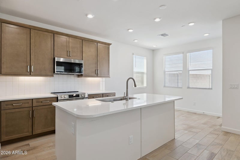32696 N Smoke View Trl, Peoria, AZ 85383