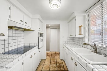 3270 E Camelback Rd #114, Phoenix, AZ 85018