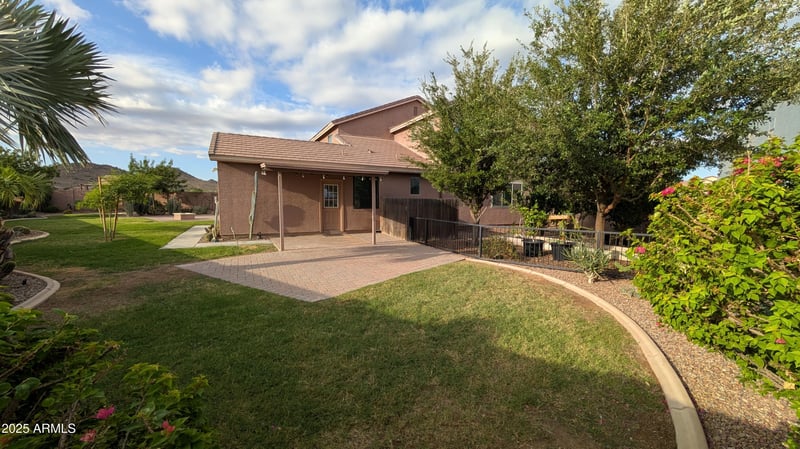 32767 Slate Creek Dr, San Tan Valley, AZ 85143