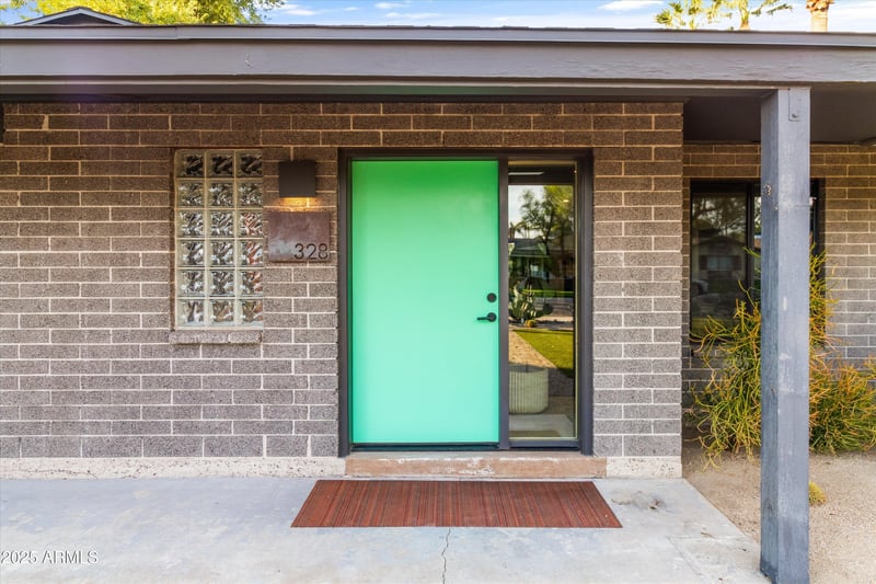 328 Wagon Wheel Dr, Phoenix, AZ 85020