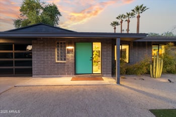 328 Wagon Wheel Dr, Phoenix, AZ 85020