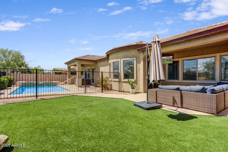 32819 23rd Ave, Phoenix, AZ 85085