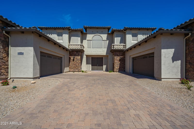 32825 N 15th Glen, Phoenix, AZ 85085