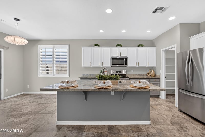 32826 Pebble Creek Dr, San Tan Valley, AZ 85143