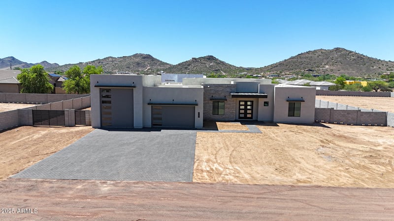 3283 Mesquite St, Phoenix, AZ 85086