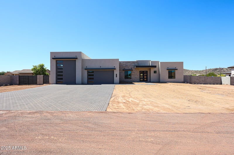 3283 Mesquite St, Phoenix, AZ 85086
