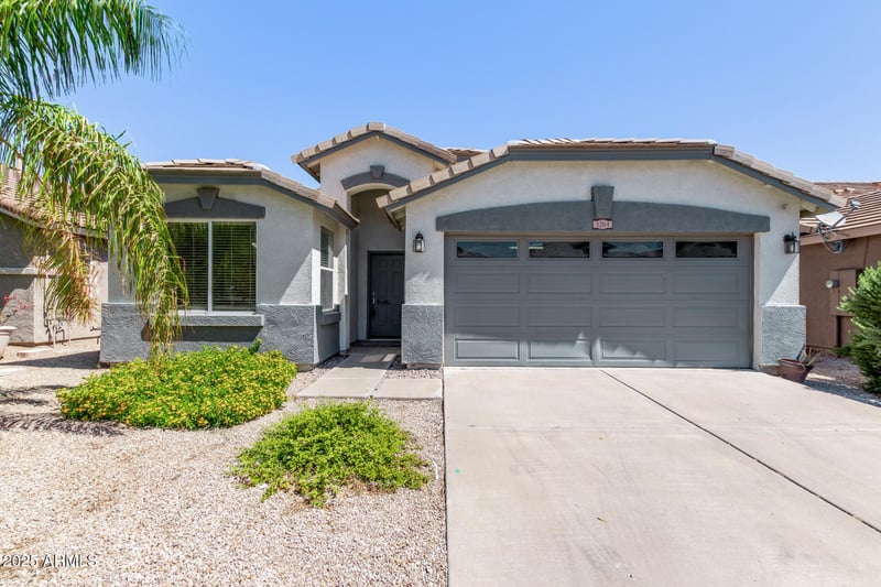 3284 Five Mile Peak Dr, San Tan Valley, AZ 85144
