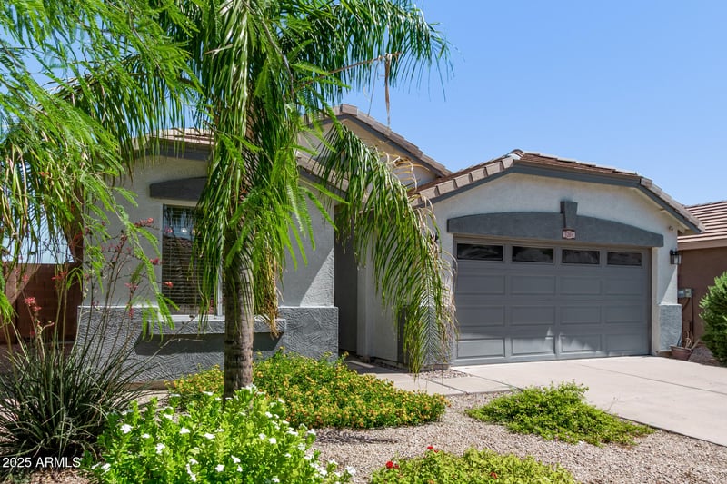 3284 Five Mile Peak Dr, San Tan Valley, AZ 85144