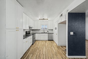 329 Juniper St, Mesa, AZ 85201