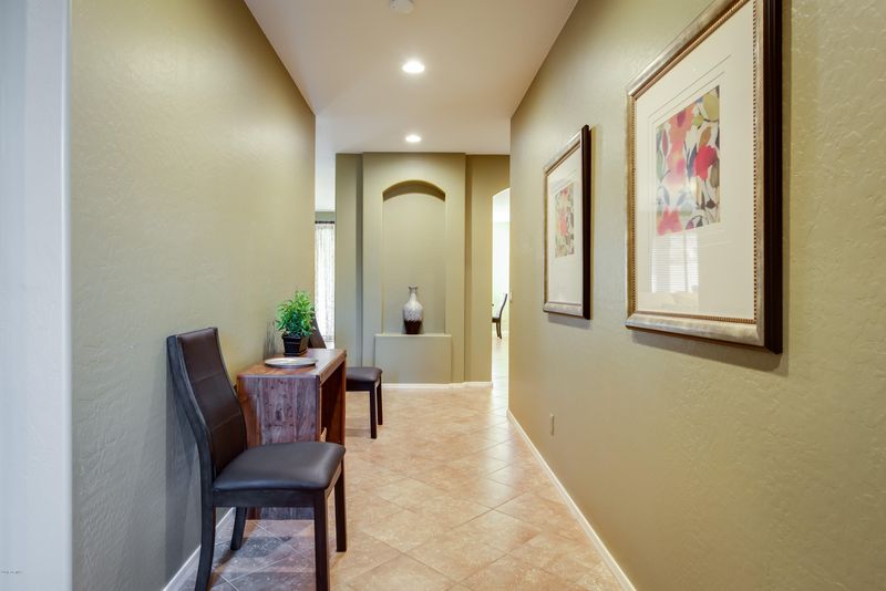 3291 E Canyon Creek Dr, Gilbert, AZ 85295