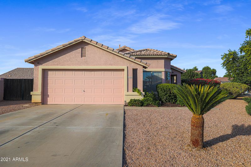 3292 E Sandy Way, Gilbert, AZ 85297