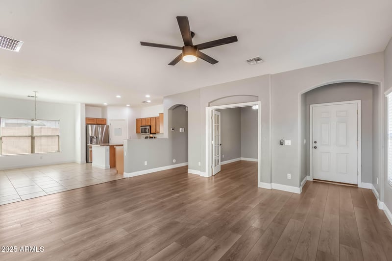3294 Hayden Peak Dr, San Tan Valley, AZ 85144