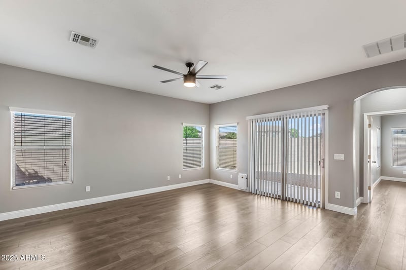 3294 Hayden Peak Dr, San Tan Valley, AZ 85144