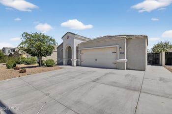 32945 Ash Tree Ln, San Tan Valley, AZ 85144