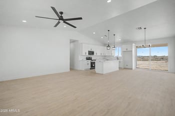 32959 Elwood St, Tonopah, AZ 85354