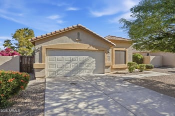 3296 Warbler Rd, Gilbert, AZ 85297