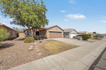 32974 N Sandstone Dr, San Tan Valley, AZ 85143