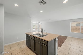 32974 N Sandstone Dr, San Tan Valley, AZ 85143