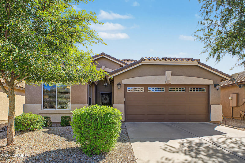 3299 W Yellow Peak Dr, San Tan Valley, AZ 85144