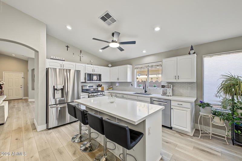 3299 W Yellow Peak Dr, San Tan Valley, AZ 85144