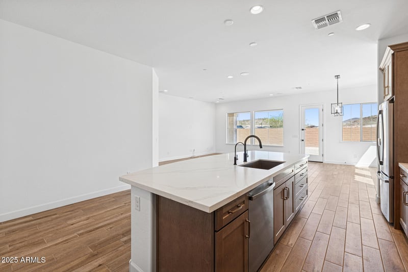 32995 131st Dr, Peoria, AZ 85383