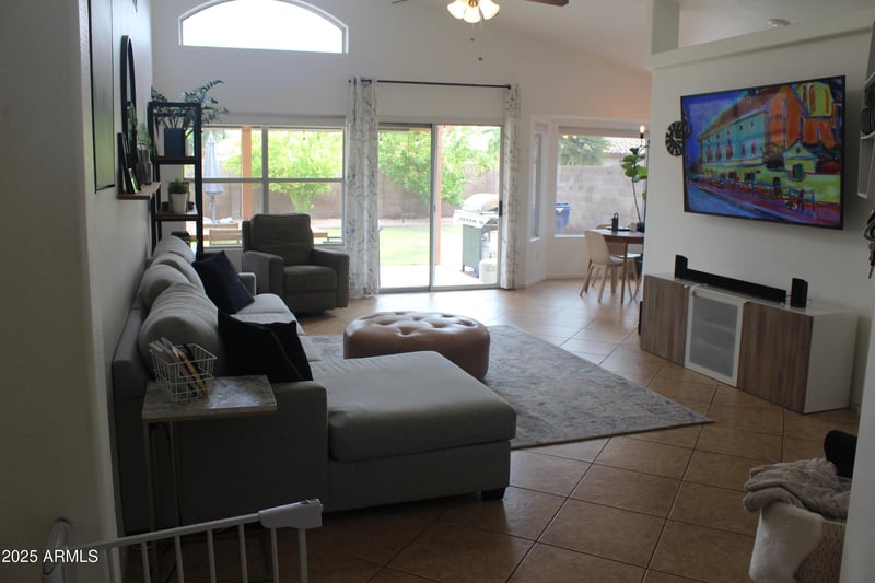 33 Poplar Way, Chandler, AZ 85226