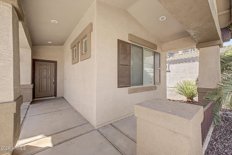33 W Red Mesa Trl, San Tan Valley, AZ 85143