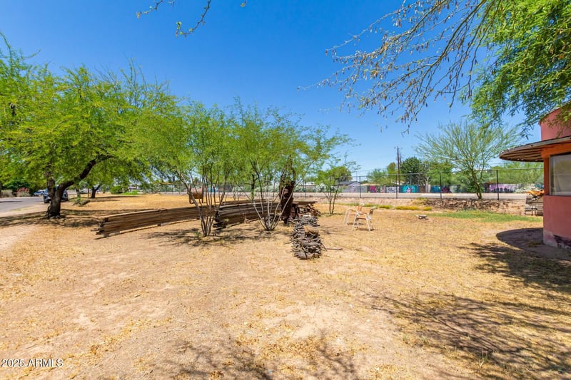 330 Minnezona Ave, Phoenix, AZ 85013