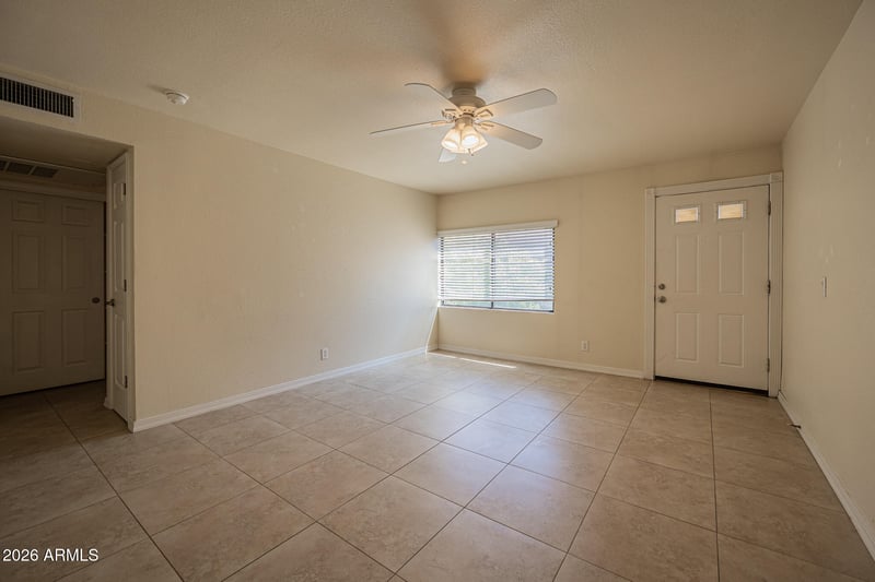 330 S Beck Ave #207, Tempe, AZ 85281