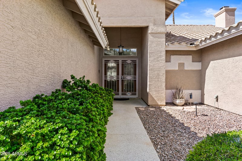 330 South Fork Dr, Phoenix, AZ 85048