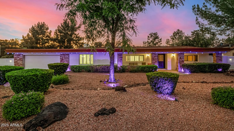 330 Tam Oshanter Dr, Phoenix, AZ 85023
