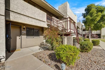 3301 E Earll Dr #102, Phoenix, AZ 85018