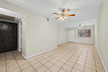 3301 E Earll Dr #120, Phoenix, AZ 85018