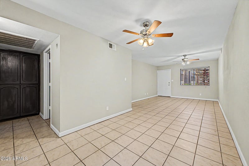 3301 Earll Dr #120, Phoenix, AZ 85018