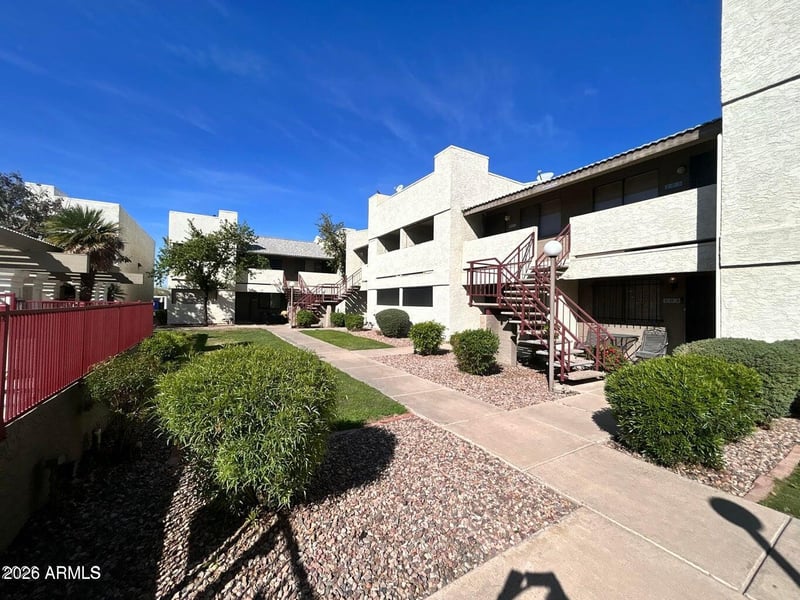 3301 Earll Dr #219, Phoenix, AZ 85018
