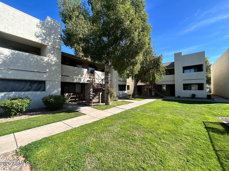 3301 Earll Dr #219, Phoenix, AZ 85018