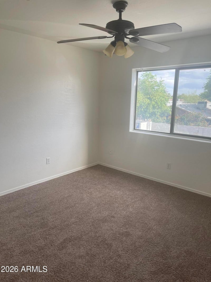3301 Earll Dr #219, Phoenix, AZ 85018