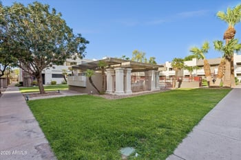 3301 E Earll Dr #223, Phoenix, AZ 85018