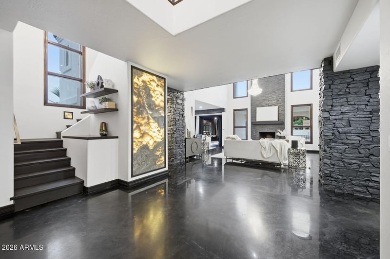 3301 E Tonto Dr, Phoenix, AZ 85044