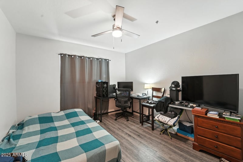 3301 Earll Dr #107, Phoenix, AZ 85018