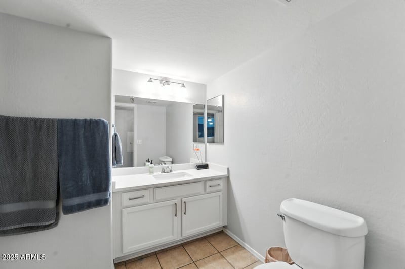 3301 Earll Dr #107, Phoenix, AZ 85018