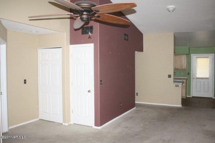 3301 Earll Dr #219, Phoenix, AZ 85018