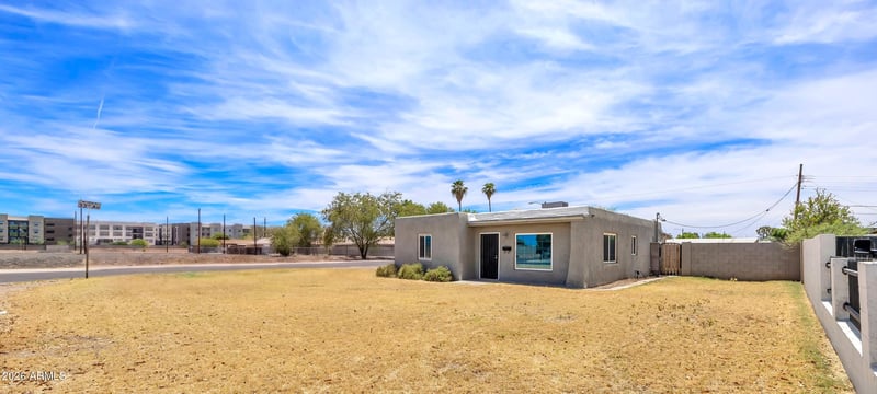 3301 W Lynwood St, Phoenix, AZ 85009